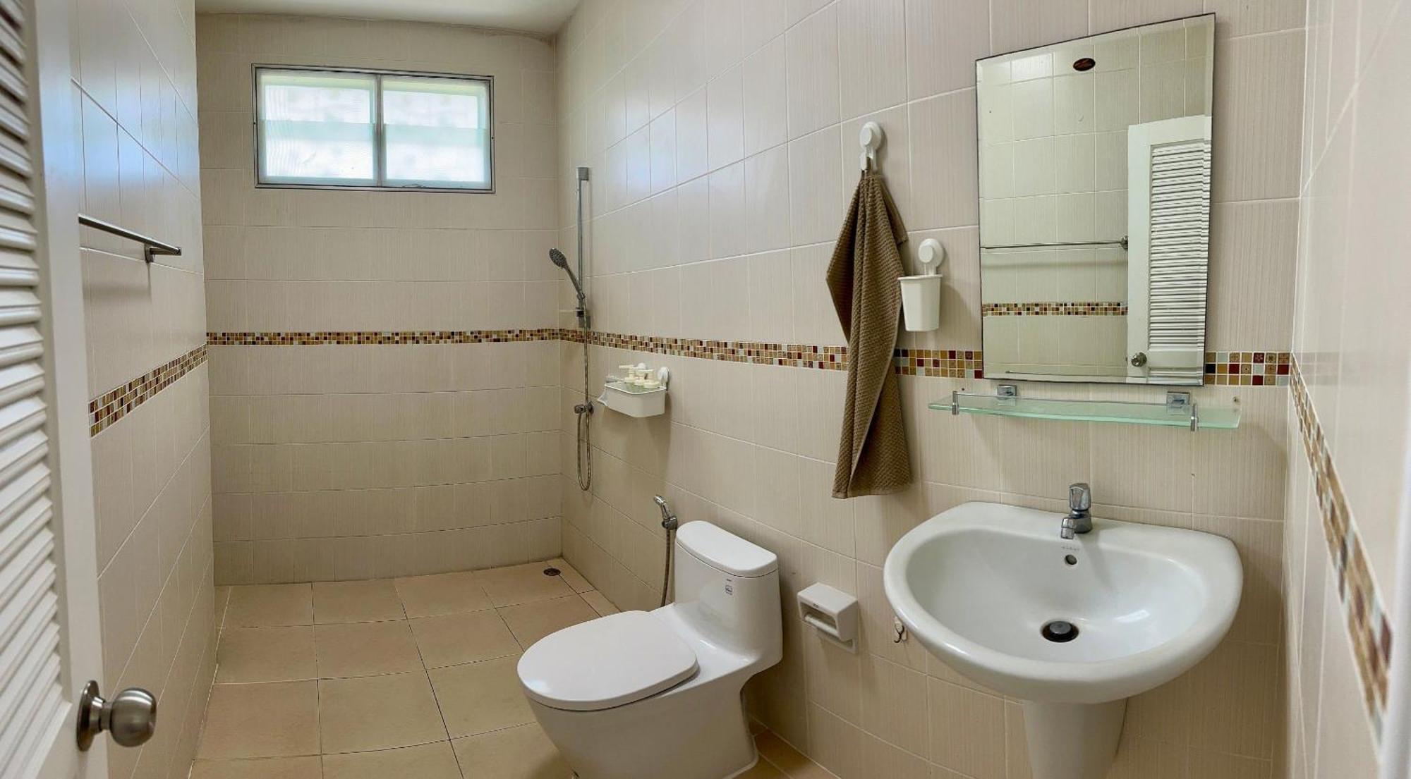 White Haven - Homestay For Ladies, Couple, Family Chanthaburi Extérieur photo